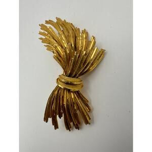 Vintage BSK Signed Gold Tone Bundled Wheat Stalks Brooch Pin